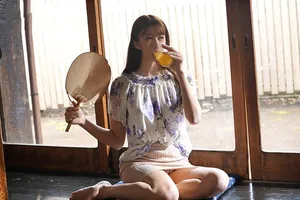Mùa hè buồn chán ở quê nện vợ yêu nhà cạnh bên thiếu thốn vì lấy Người chồng già