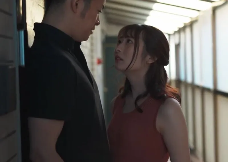Bà xã mang thai, tôi bị gợi cảm bởi bà xã nhà cạnh bên thường ở nhà một mình